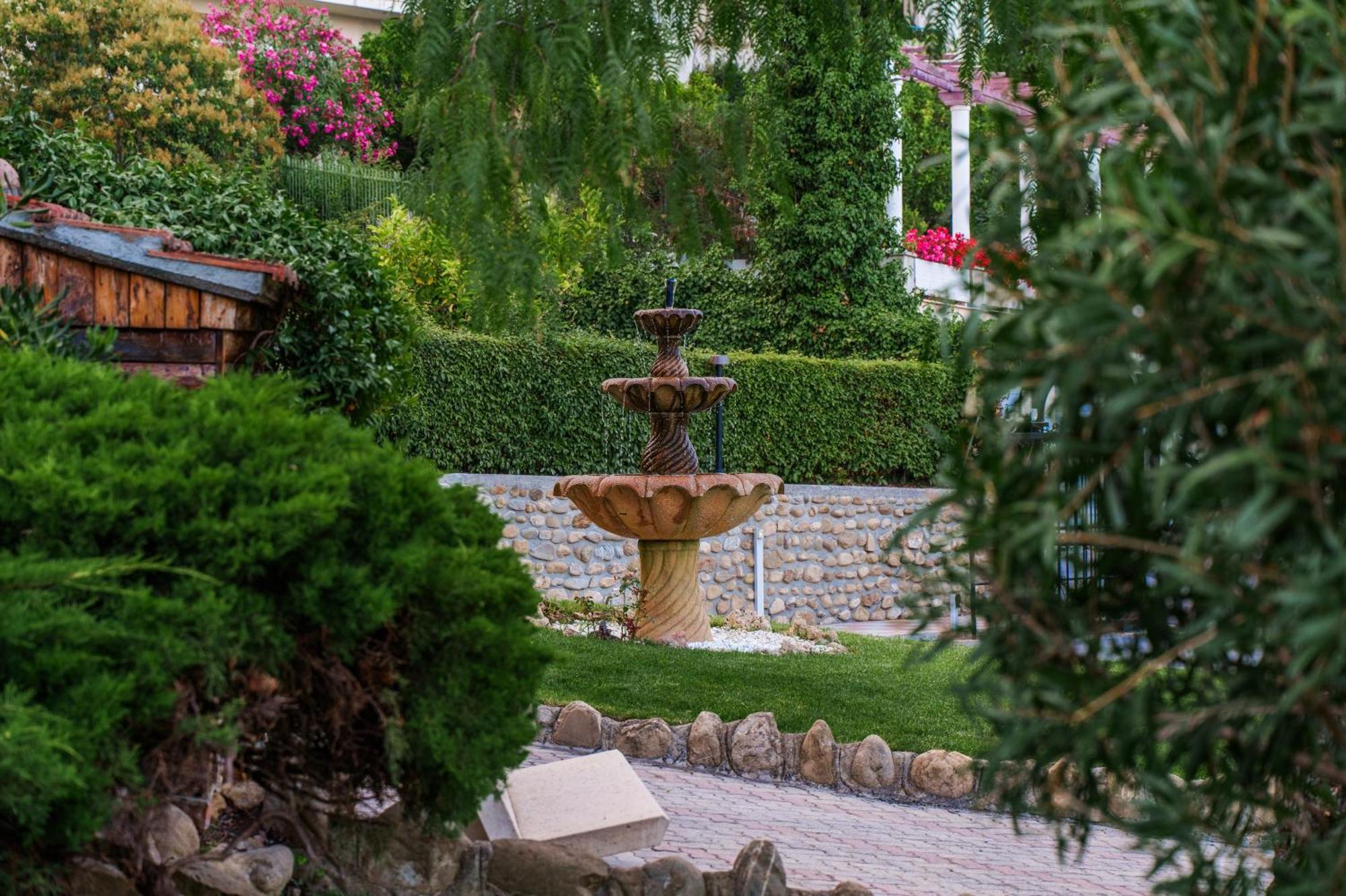 Hotel Villa Levi Sanremo Exterior photo