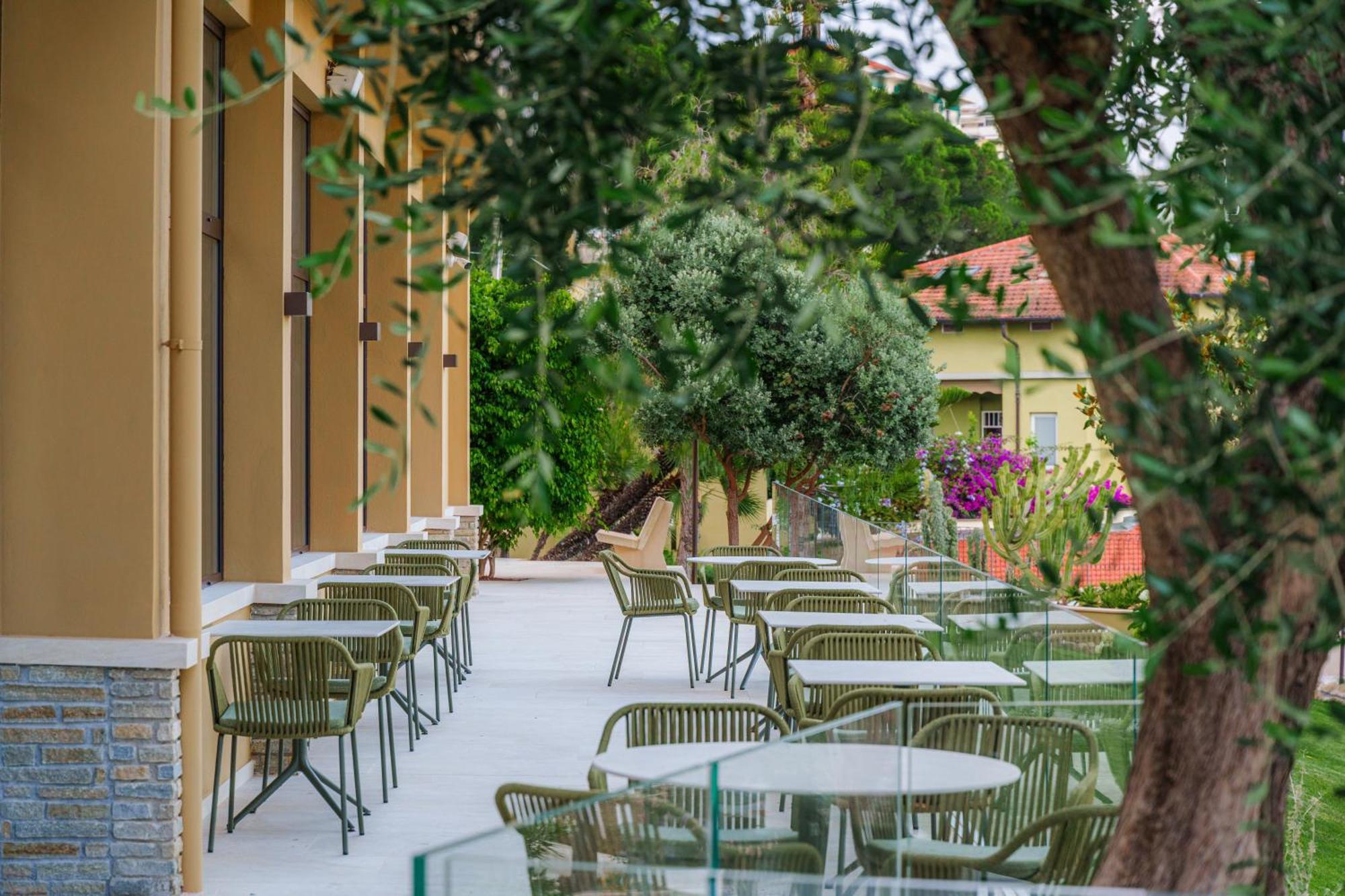 Hotel Villa Levi Sanremo Exterior photo